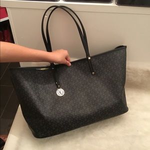 🖤🖤 DKNY tote bag 🖤🖤SOLD✅